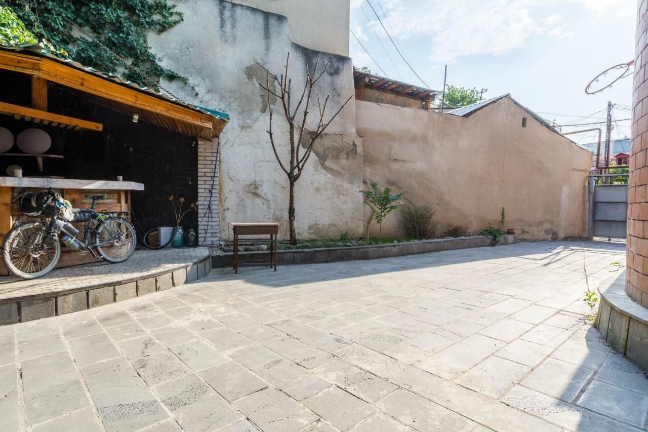 M42 Hostel Tbilisi Luaran gambar