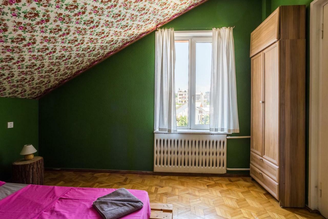 M42 Hostel Tbilisi Luaran gambar